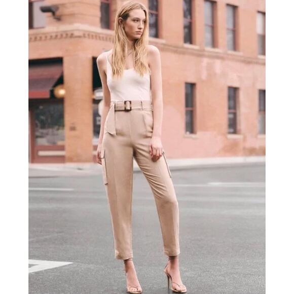 New! EXPRESS‎ Belted Linen-Blend Utility Jumpsuit, size M - Picture 3 of 16